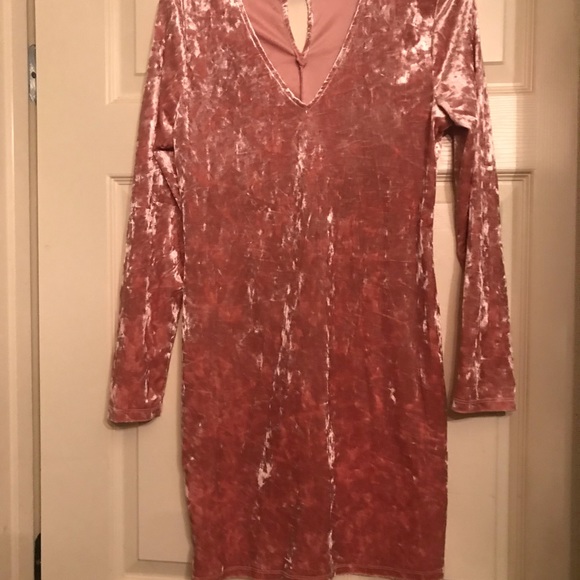 Valentine 💘 Pink Crushed Velvet Dress - Picture 3 of 6